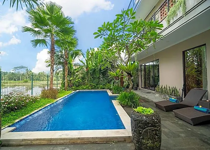 Puri Kembang Ayu Private 4*